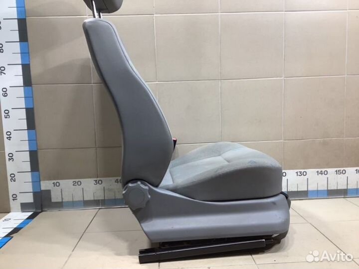 Сиденье переднее переднее правое Volkswagen Caddy