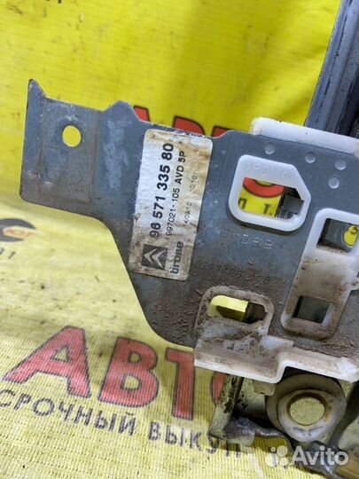 Стеклоподъемник передний правый Citroen C4 LA EP6