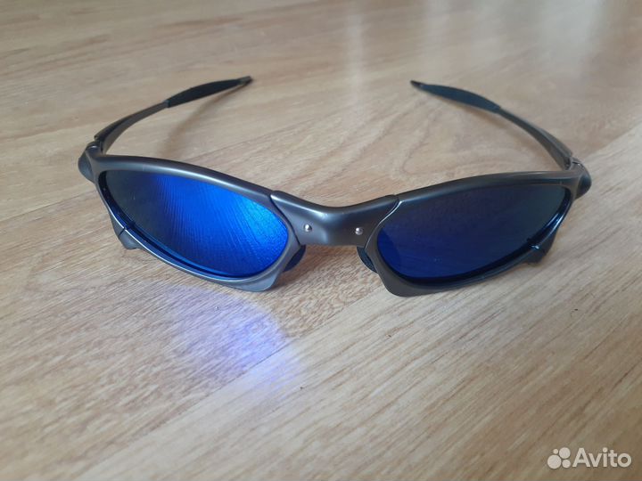 Oakley Penny