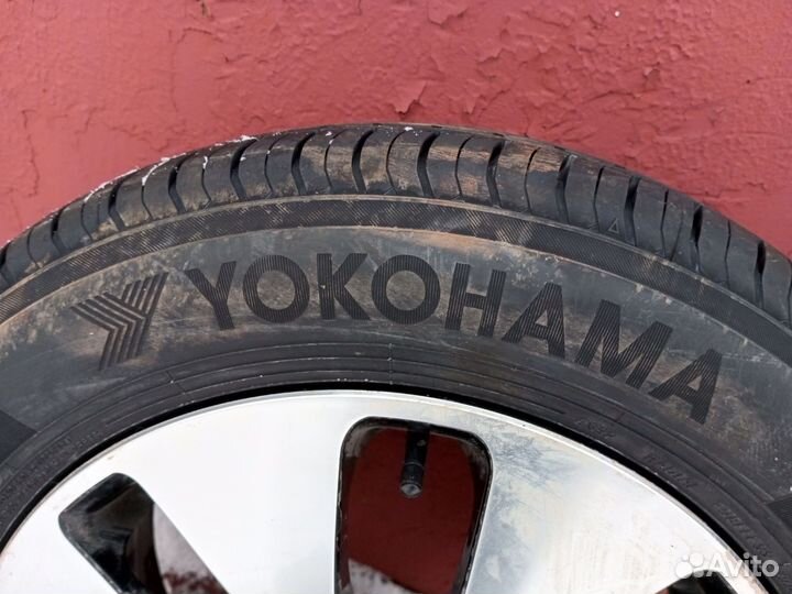 Yokohama Bluearth ES32 185/65 R15 88H