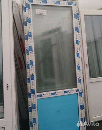 Пластиковые двери