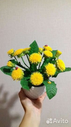 Букет цветов одуванчиков ко дню матери