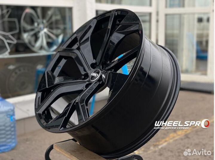 Диски R22 Audi Q7 Q8 Etron