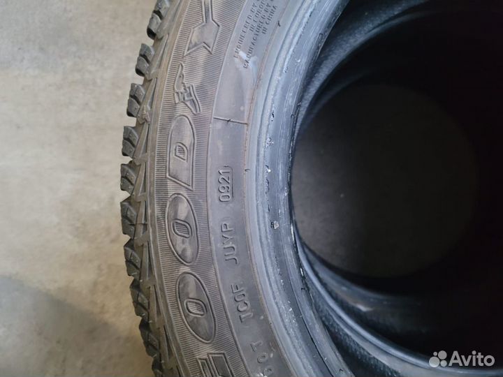 Goodyear UltraGrip Ice 205/55 R16