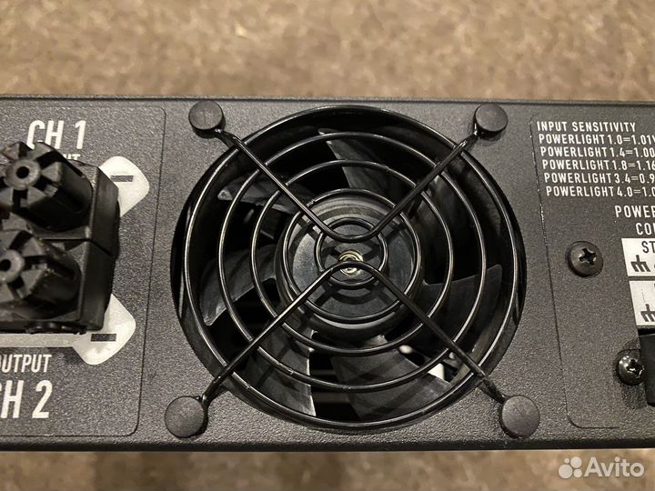 Усилитель мощности QSC Powerlight 1.4