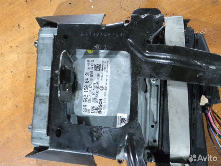 Блок управления двигателем Mercedes-Benz Ml 164