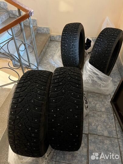 Bridgestone Blizzak Spike-02 SUV 245/55 R19 103T