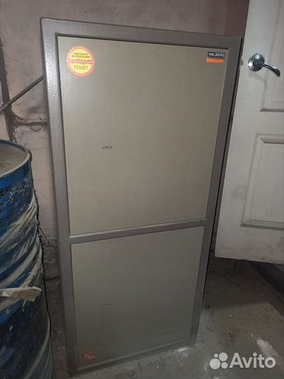 Сейф офисный