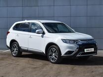 Mitsubishi Outlander 2.0 CVT, 2019, 73 366 км, с пробегом, цена 2 199 000 руб.