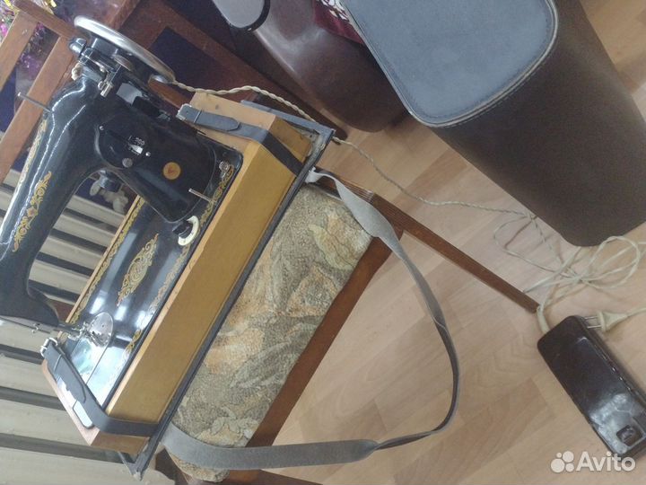 Швейная машинка мш-2 с электроприводом