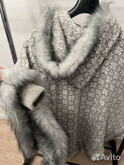 Пончо вязаное с мехом one size ручная работа