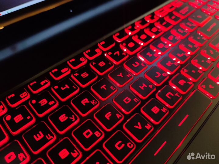 Суперигровой ноутбук MSI / как новый / 17 дюймов