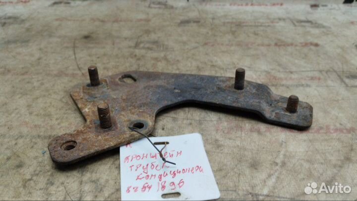 Кронштейн трубок кондиционера Renault