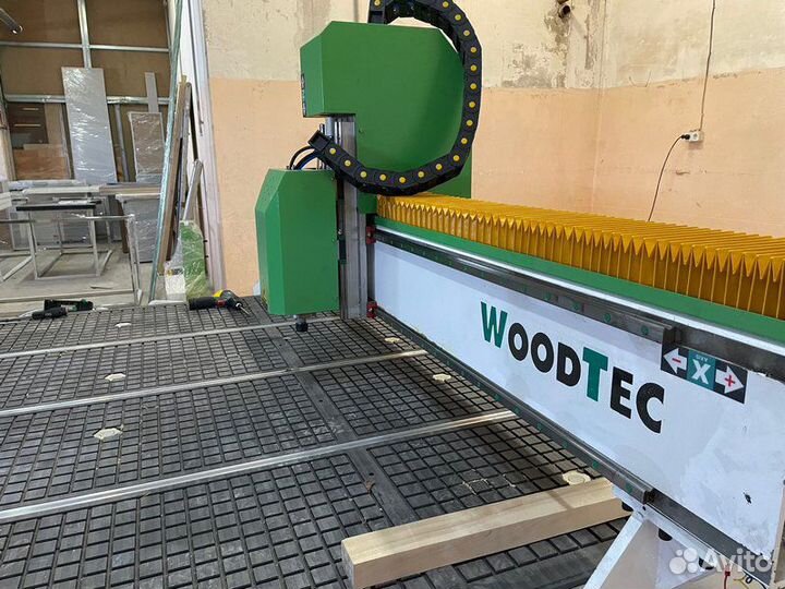 Фрезерно-гравир.станок с чпу WoodTec CH2030L