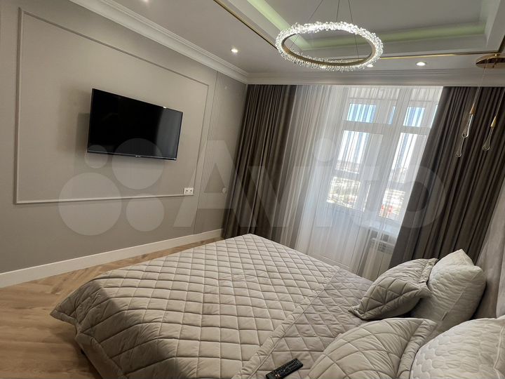 4-к. квартира, 98 м², 4/6 эт.