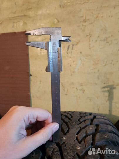 Nokian Tyres Hakkapeliitta 9 SUV 235/65 R17 108T