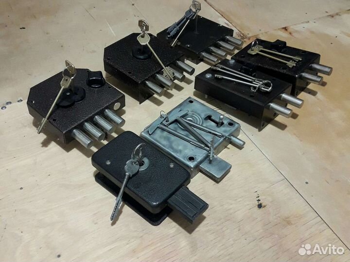 Замок накладной гаражные