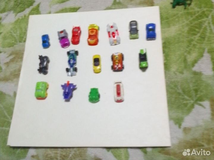 Игрушечные машинки kinder