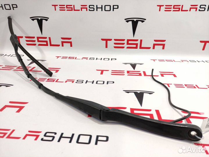 Рычаг стеклоочистителя Tesla Model 3 2019