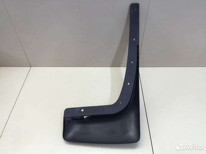 Брызговик задний левый Nissan Patrol Y62 2010