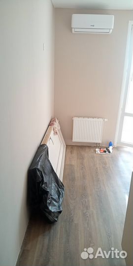 Продам меж комнатную дверь комплект