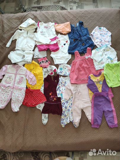 Пакет детских вещей на девочку с рождения до года