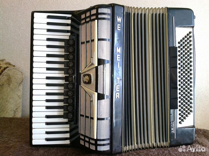 Аккордеон вельтмейстер амиго, полный