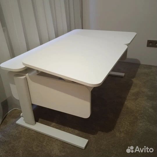 Madesk IQ 120x72. Растущая парта от Производителя