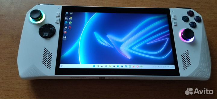 Игровая консоль Asus ROG Ally