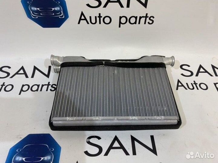 Радиатор отопителя Bmw 5 F10 N52B30AF 2010