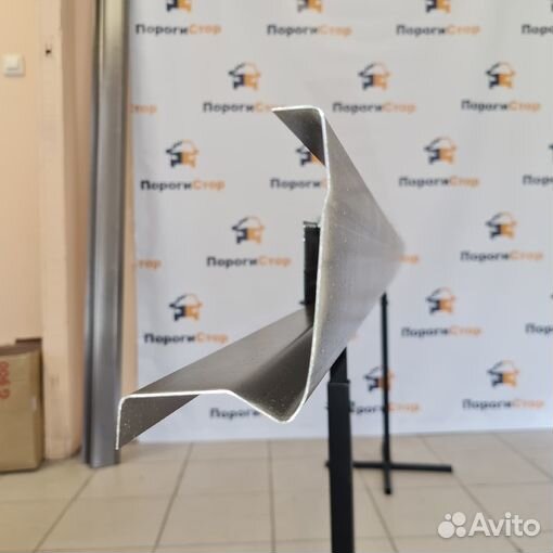 Кузовной порог правый Chrysler Voyager ремкомплект