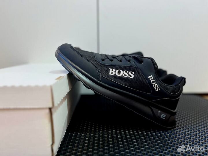Кроссовки Boss осенние