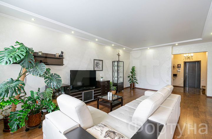 Таунхаус 210 м² на участке 2,5 сот.