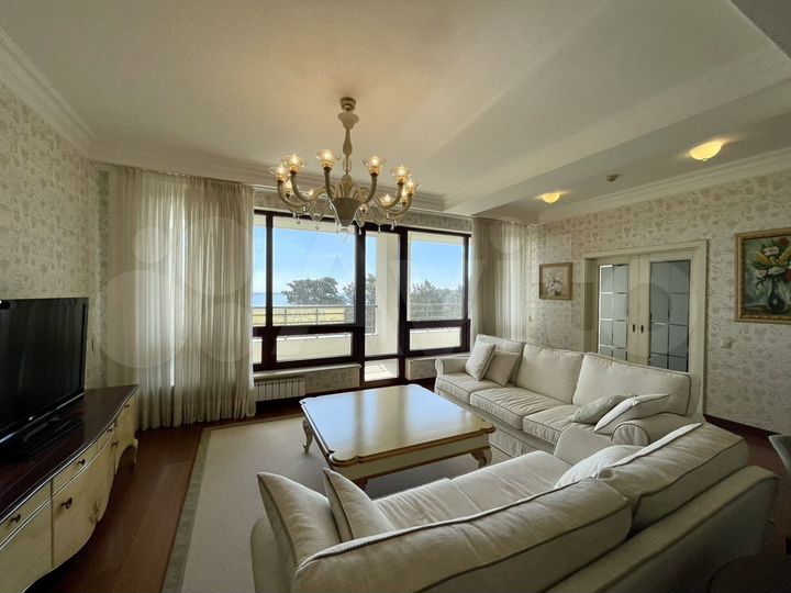 2-к. апартаменты, 98 м², 3/14 эт.