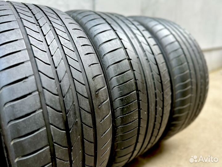 Goodyear EfficientGrip 275/40 R19 245/45 R19