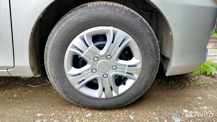 Колпаки на колеса r 16 новые