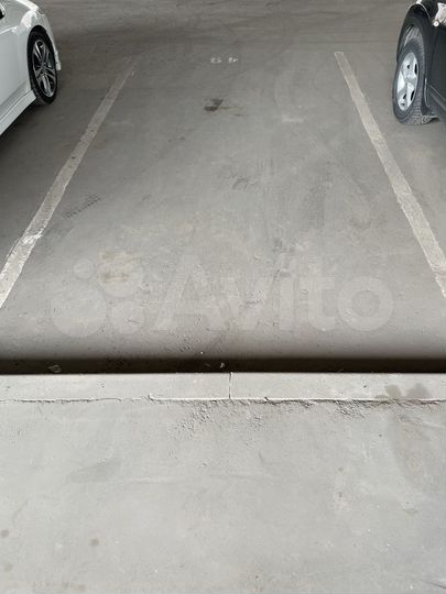 Машиноместо, 18 м²