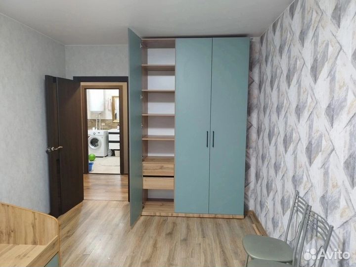 Комплект мебели в детскую