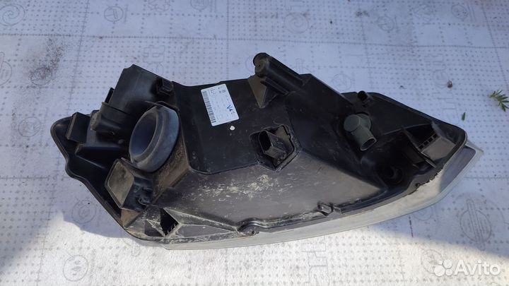 Фара левая VW polo