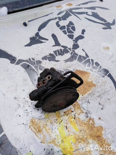 Насос Гура Kia Sportage 2.0 i 16V 4WD FE