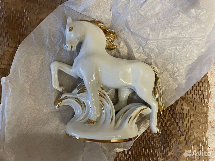 Статуэка Лошадь, фарфор лфз, СССР 1960е