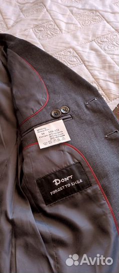 Костюм-тройка