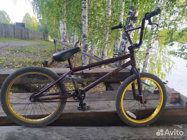 Трюковой велосипед BMX Mongoose L80