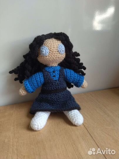 Вязанная кукла ручной работы