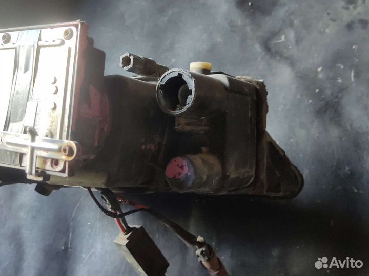 Фара левая Alfa Romeo 166 ксенон