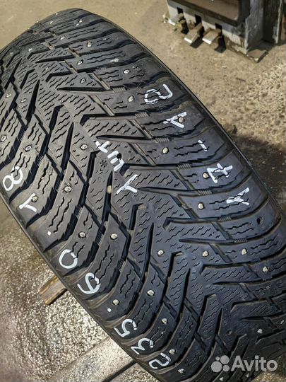 Nokian Tyres Hakkapeliitta 8 SUV 235/60 R18 107T