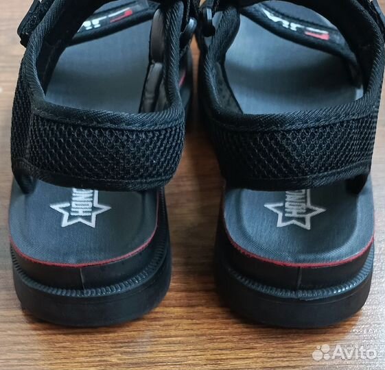 Сандалии 38-39 рр, женские босоножки