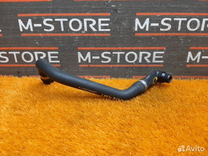 Патрубок системы охлаждения Mercedes-Benz E-Class