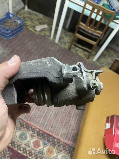 Продам супорта задние фольцваген бора