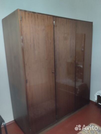 Шкаф полированный